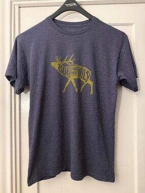 Vintage YETI Blue Graphic Elk T-Shirt - Built for the Wild - Size Medium